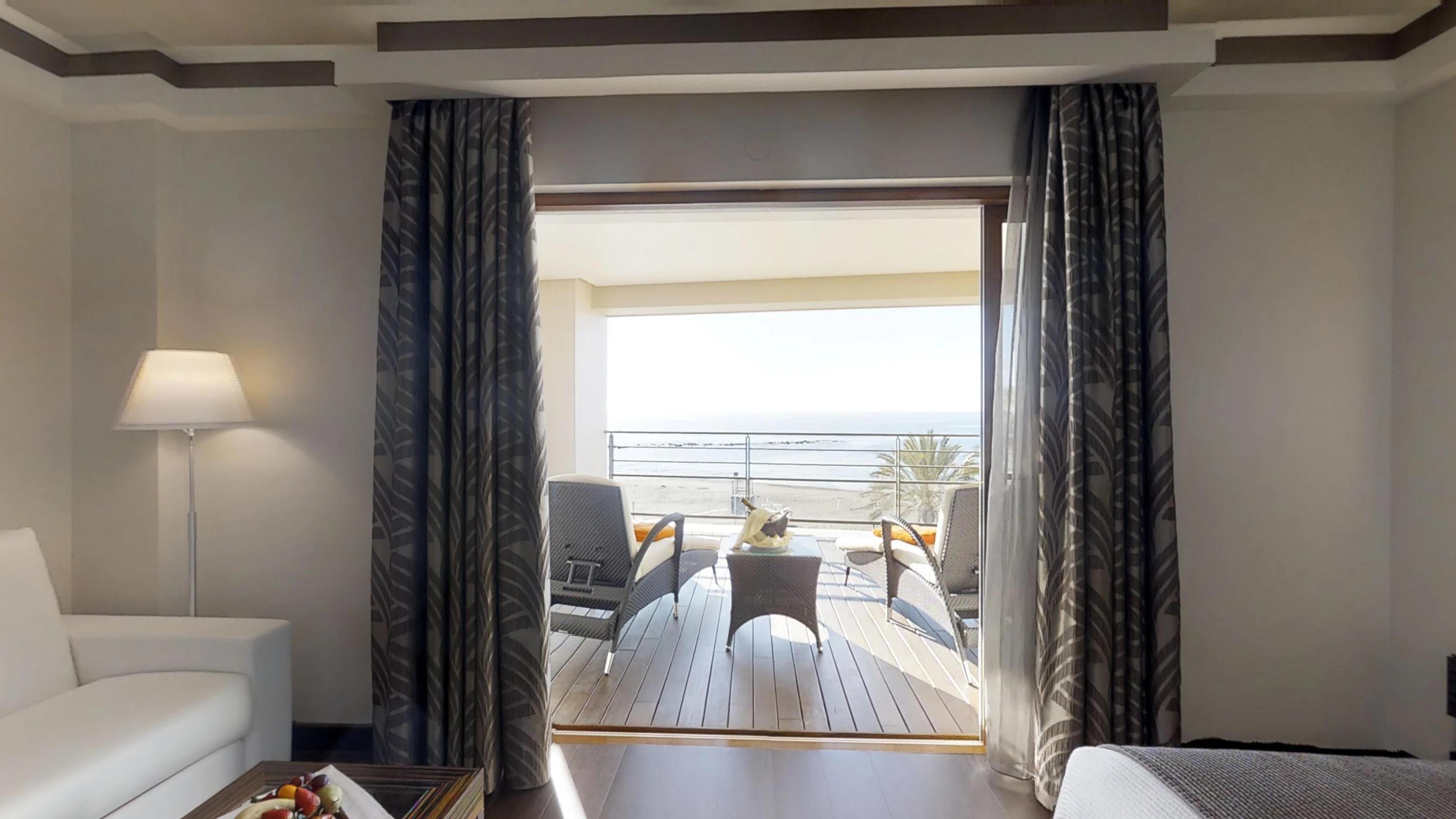 Vincci Seleccion Aleysa Otel Benalmádena Dış mekan fotoğraf A room at the hotel