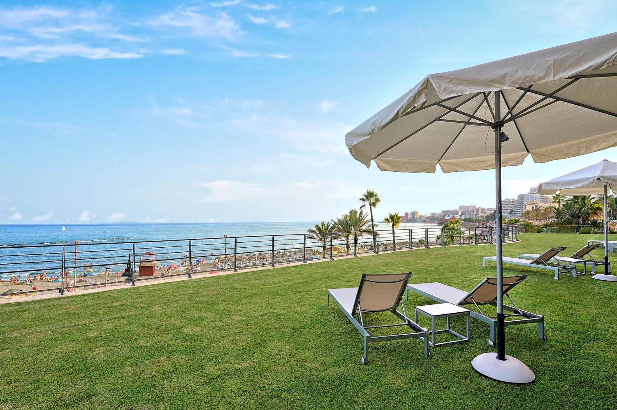 Vincci Seleccion Aleysa Otel Benalmádena Dış mekan fotoğraf The beach at the Dan Hotel