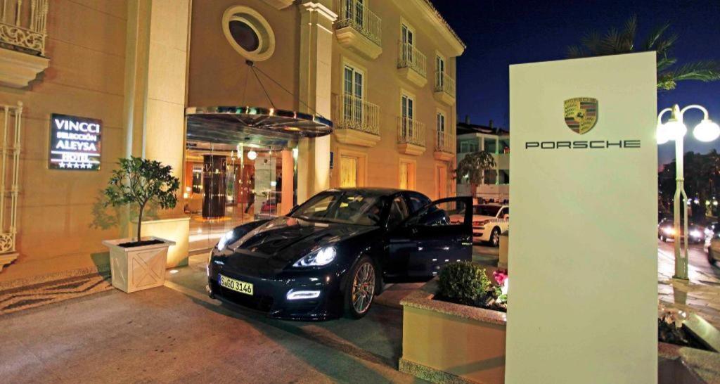Vincci Seleccion Aleysa Otel Benalmádena Dış mekan fotoğraf Porsche Museum